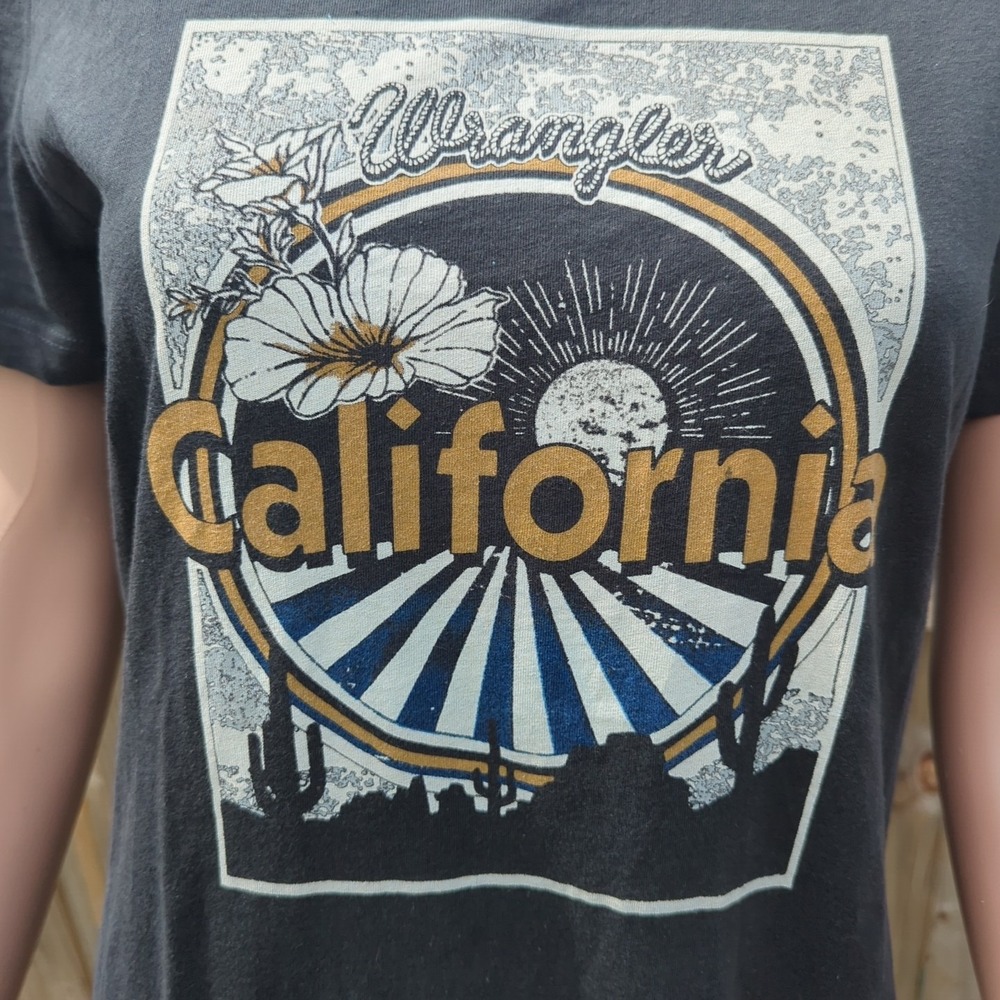 Wrangler Rooted Collection Women's California Graphic Tee Black Shirt Small - Picture 2 of 6